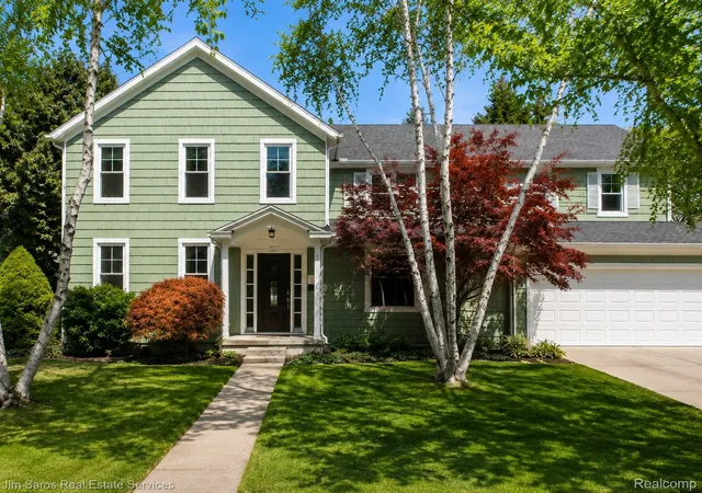 Photo 1 of Single family home for sale at 16845 Maumee Ave, Grosse Pointe, MI 48230 | MLS# 20261063468 | Listing updated on 2026-09-13