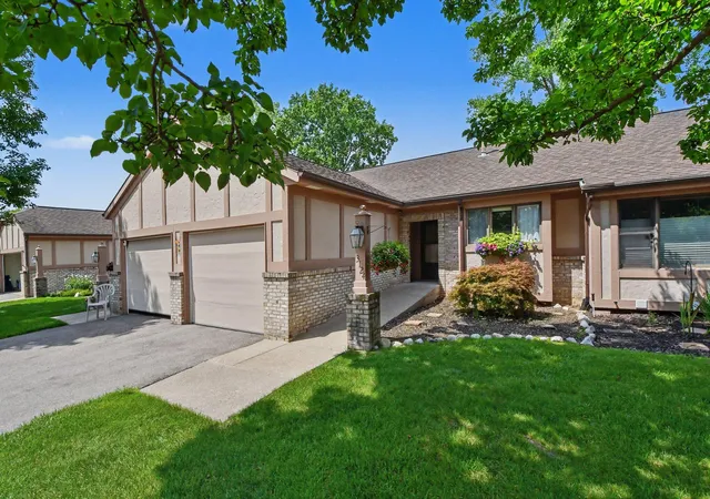 Photo 1 of Sale Pending at 3124 Maple Villa Dr Se, Grand Rapids, MI 49508 | MLS# 65026041891 | Listing updated on 2026-09-16