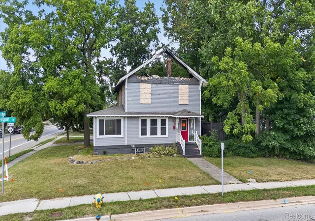 3rd image of 938 W Oregon St, Lapeer, MI 48446 | MLS# 20261063472