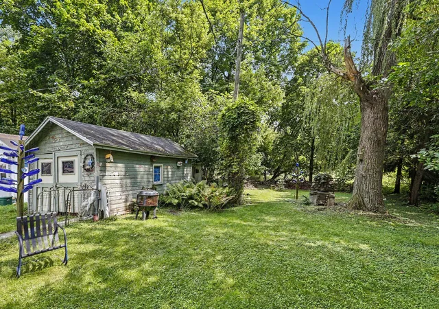 16th image of 119 Madison St, Chelsea, MI 48118 | MLS# 81026041895