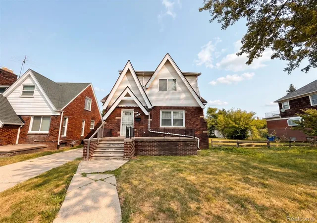 Photo 3 of Single family home for sale at 8151 Rolyat St, Detroit, MI 48234 | MLS# 20261063485 | Listing updated on 2026-08-11