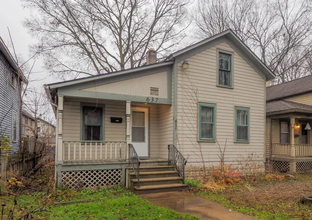 Photo 2 of Single family home for sale at 637 Davis St, Kalamazoo, MI 49007 | MLS# 66026041901 | Listing updated on 2026-09-03