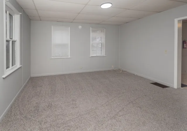 Photo 4 of Single family home for sale at 637 Davis St, Kalamazoo, MI 49007 | MLS# 66026041901 | Listing updated on 2026-09-03