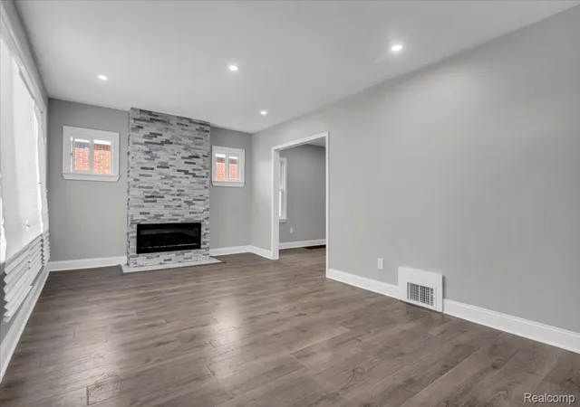 Photo 4 of Single family home for sale at 15780 Snowden St, Detroit, MI 48227 | MLS# 20261063500 | Listing updated on 2026-08-30