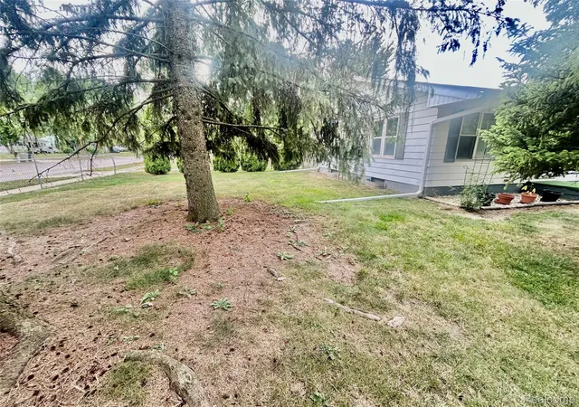 5th image of 1005 N Jackson St, Lapeer, MI 48446 | MLS# 20261063507