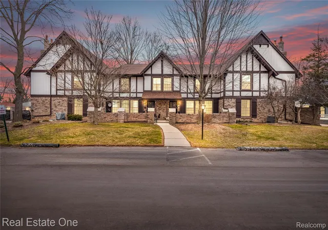 1st image of 21901 Shore Pointe Ln #39, Saint Clair Shores, MI 48080 | MLS# 20261063511