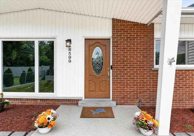 Photo 4 of Single family home for sale at 8599 Clinton River Rd, Sterling Heights, MI 48314 | MLS# 20261063514 | Listing updated on 2026-08-31