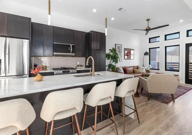 Photo 3 of Condo for sale at 1703 Pallister #30, Detroit, MI 48206 | MLS# 20261063515 | Listing updated on 2026-09-21