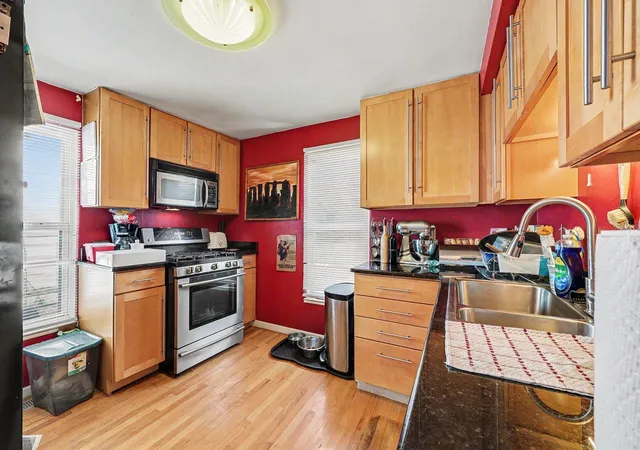 Photo 4 of Single family home for sale at 622 Chambers St, Royal Oak, MI 48067 | MLS# 81026041915 | Listing updated on 2026-09-25