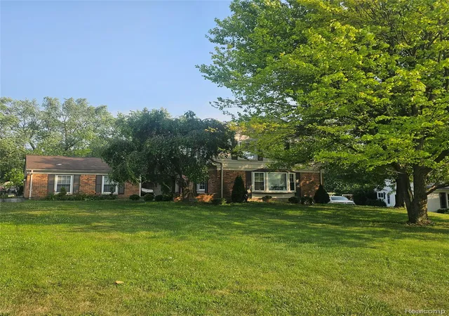 Photo 1 of Single family home for sale at 716 Weybridge Dr, Bloomfield Hills, MI 48304 | MLS# 20261063521 | Listing updated on 2026-09-12