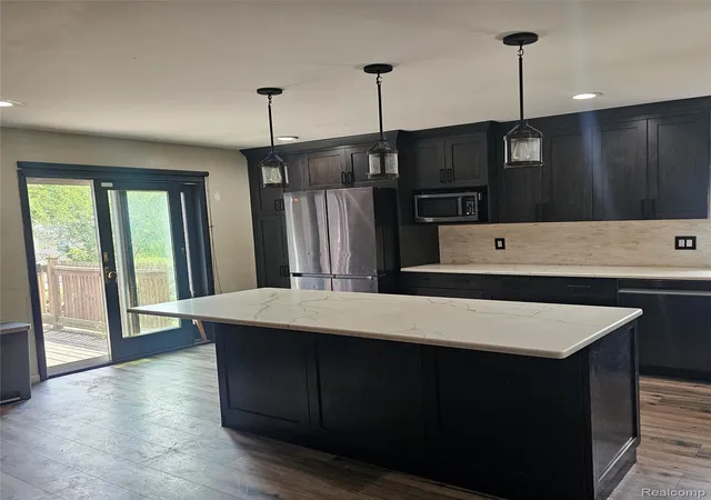 Photo 3 of Single family home for sale at 716 Weybridge Dr, Bloomfield Hills, MI 48304 | MLS# 20261063521 | Listing updated on 2026-09-12