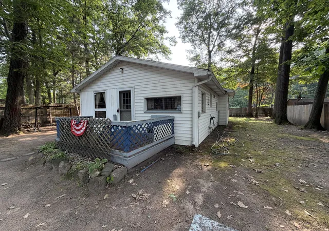 1st image of 11660 Oriole Dr, Lakeview, MI 48850 | MLS# 65026041935