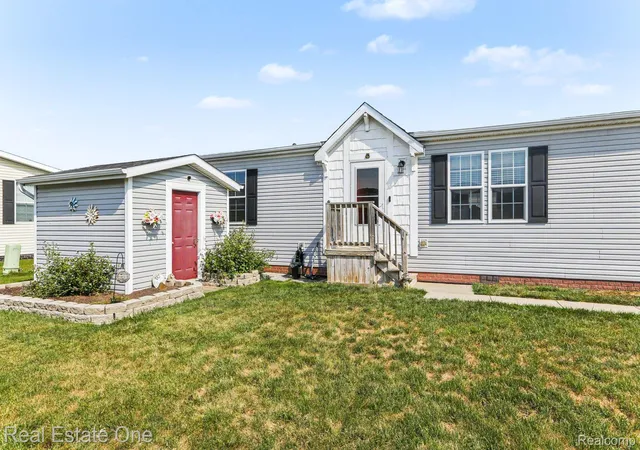 Photo 2 of Single family home for sale at 11160 Walden Ct, South Lyon, MI 48178 | MLS# 20261063555 | Listing updated on 2026-08-14