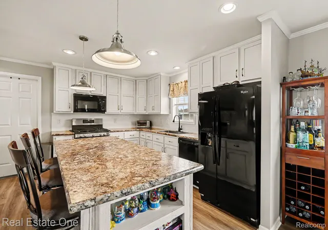 Photo 4 of Single family home for sale at 11160 Walden Ct, South Lyon, MI 48178 | MLS# 20261063555 | Listing updated on 2026-09-17