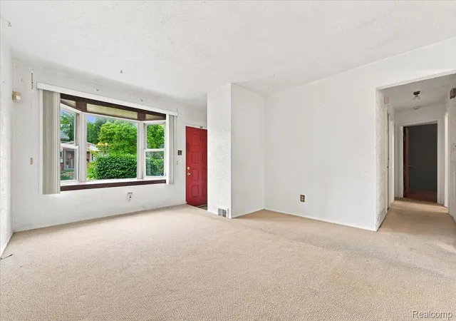 Photo 3 of Single family home for sale at 218 Gage St, Pontiac, MI 48342 | MLS# 20261063561 | Listing updated on 2026-10-27