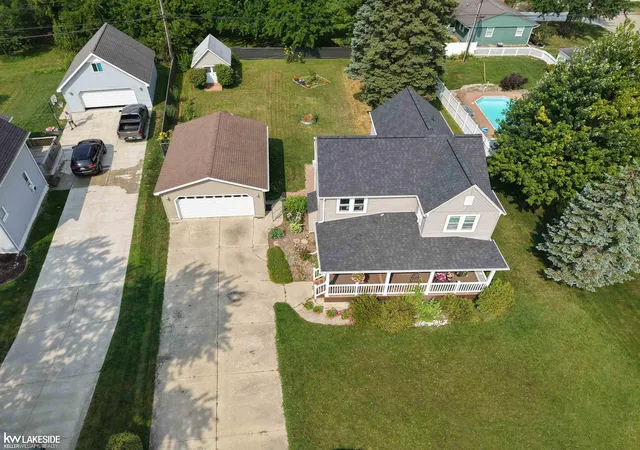 Photo 2 of Single family home for sale at 8501 Lake St, Port Austin, MI 48467 | MLS# 58050218126 | Listing updated on 2026-08-11