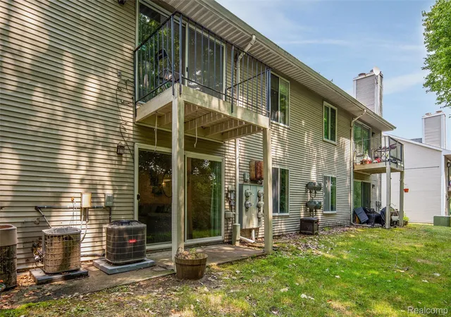 25th image of 31444 Orchard Crk, Farmington Hills, MI 48334 | MLS# 20261063562
