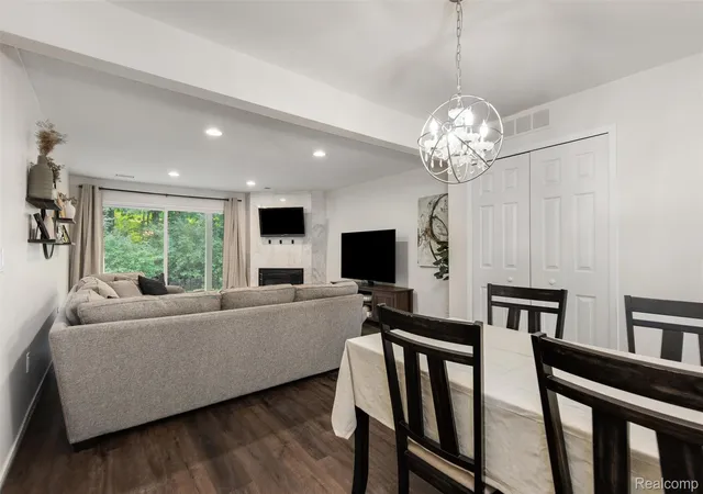 5th image of 31444 Orchard Crk, Farmington Hills, MI 48334 | MLS# 20261063562