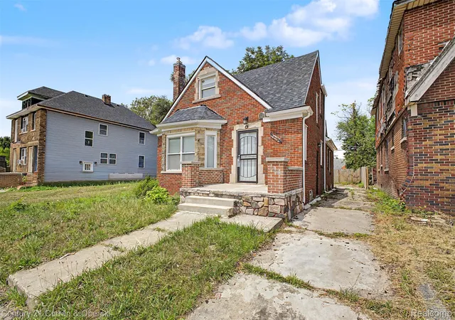 Photo 3 of Single family home for sale at 4220 Webb St, Detroit, MI 48204 | MLS# 20261063564 | Listing updated on 2026-08-28