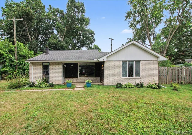 Photo 1 of Sale Pending at 7219 Bluebird, Waterford, MI 48329 | MLS# 20261063572 | Listing updated on 2026-08-30