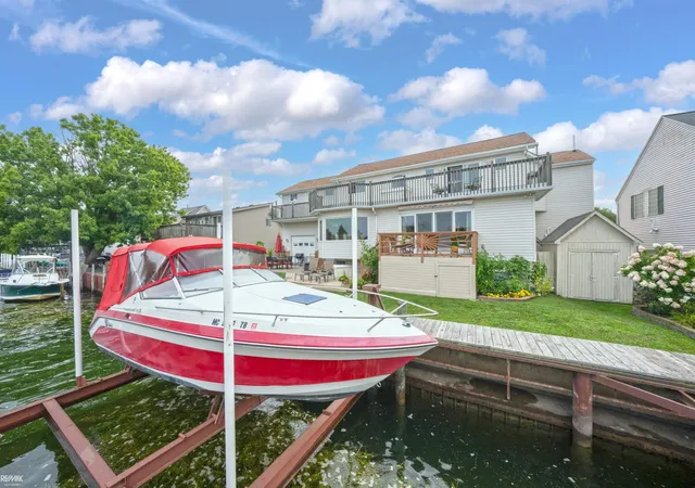 Photo 4 of Single family home for sale at 37633 Mast Ct, Harrison Township, MI 48045 | MLS# 58050218130 | Listing updated on 2026-09-03