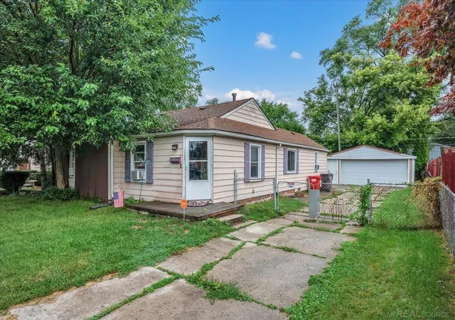 Photo 1 of Single family home for sale at 20833 Woodward Dr, Clinton Township, MI 48035 | MLS# 58050218133 | Listing updated on 2026-09-10