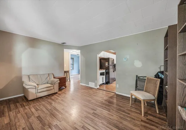 Photo 4 of Single family home for sale at 20833 Woodward Dr, Clinton Township, MI 48035 | MLS# 58050218133 | Listing updated on 2026-09-10