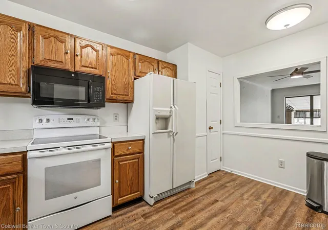 5th image of 12460 Cambridge Blvd, South Lyon, MI 48178 | MLS# 20261063577