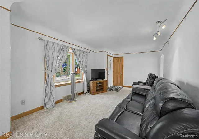 Photo 3 of Single family home for sale at 6331 Buckingham Ave, Allen Park, MI 48101 | MLS# 20261063582 | Listing updated on 2026-08-30