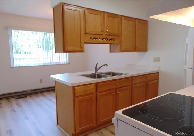 Listing Photo 3 - Condo for sale in building located at 120 Weston St, Imlay City, MI 48444