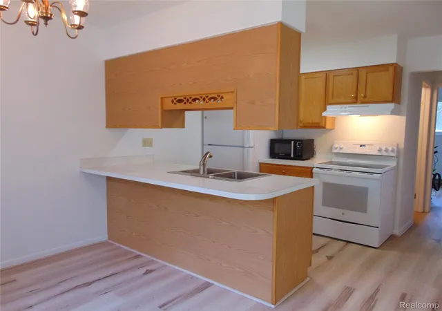 Listing Photo 4 - Condo for sale in building located at 120 Weston St, Imlay City, MI 48444