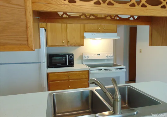 Listing Photo 5 - Condo for sale in building located at 120 Weston St, Imlay City, MI 48444