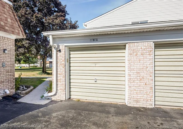 Photo 2 of Condo for sale at 37531 N Colonial Dr, Westland City Wayne, MI 48185 | MLS# 20261063592 | Listing updated on 2026-09-03
