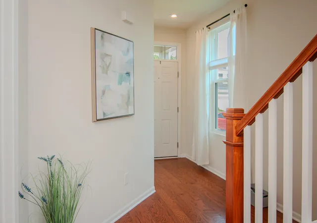 Listing Photo 5 - Condo for sale in building located at 2817 Fairgrove Crescent, Ann Arbor, MI 48108