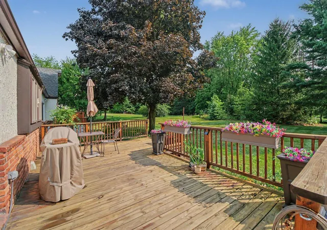 Photo 4 of Single family home for sale at 8569 Roundhill Ct, Saline, MI 48176 | MLS# 81026041984 | Listing updated on 2026-08-12