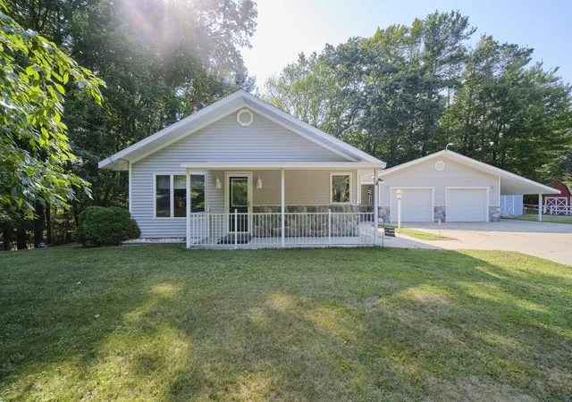 2nd image of 3423 Balsam Ave, Manistee, MI 49660 | MLS# 67026041993