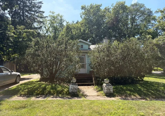 1st image of 20 S Bronson St, New Buffalo, MI 49117 | MLS# 69026042000