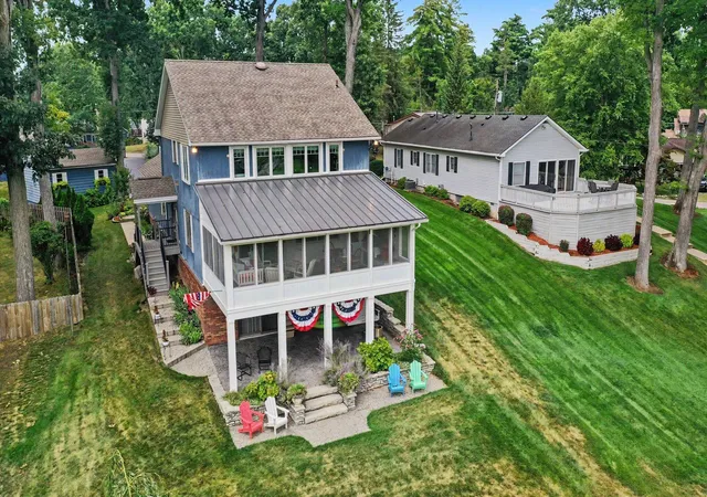 Photo 1 of Single family home for sale at 4720 Downing Dr, Pinckney, MI 48169 | MLS# 81026041996 | Listing updated on 2026-08-22