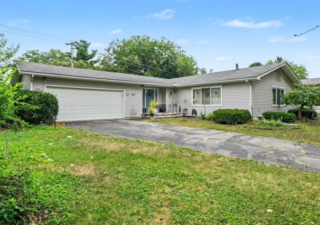 Photo 1 of Single family home for sale at 43 Butternut Ct, Chelsea, MI 48118 | MLS# 81026041995 | Listing updated on 2026-09-16