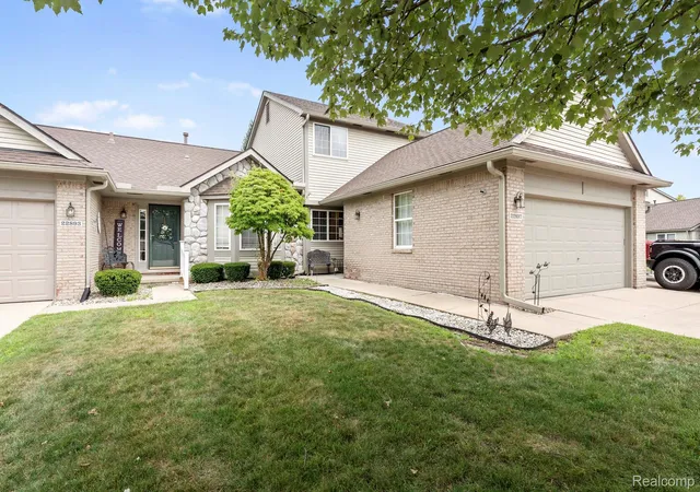 Listing Photo 1 - Condo for sale in building located at 22897 Woodcreek Dr, Taylor, MI 48180