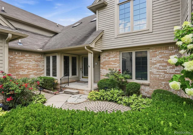 3rd image of 16905 Coral Ln, Macomb, MI 48042 | MLS# 20261063629