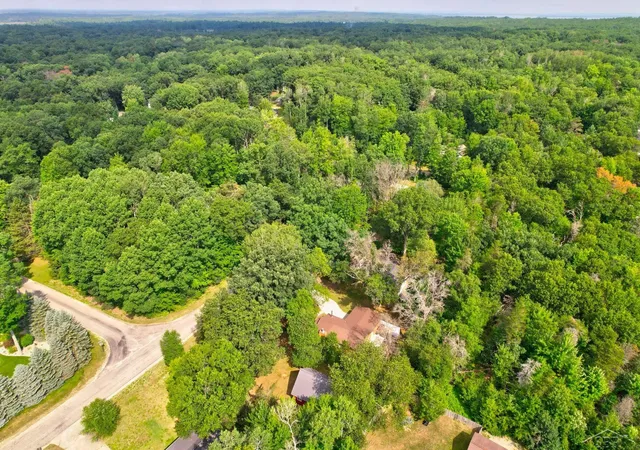 41st image of 207 Butterfield Ln, Houghton Lake, MI 48629 | MLS# 61050218155