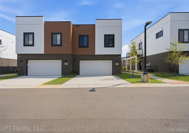 Listing Photo 3 - Condo for sale in building located at 8130 Allor Lndg, Brighton, MI 48114