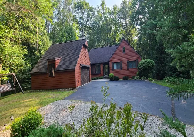 Photo 2 of Single family home for sale at 4534 Oakridge Dr, Oscoda, MI 48750 | MLS# 77080072213 | Listing updated on 2026-08-21