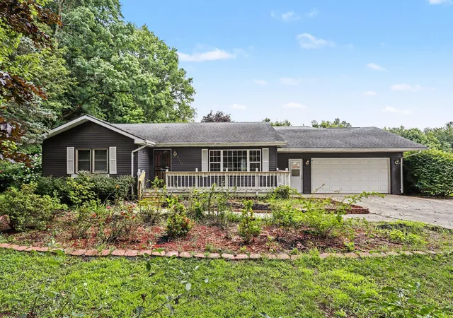 Single family home for sale at 47059 Cr 215, Lawrence, MI 49064 | MLS# 69026042014