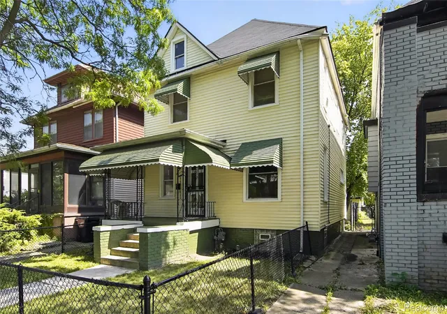 Photo 3 of Single family home for sale at 580 Melbourne St, Detroit, MI 48202 | MLS# 20261063651 | Listing updated on 2026-10-26