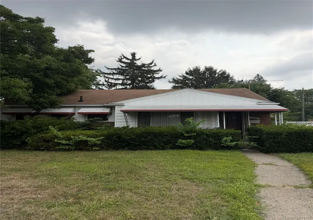 Photo 1 of Sale Pending at 3605 Syracuse St, Dearborn, MI 48124 | MLS# 20261063652 | Listing updated on 2026-09-03