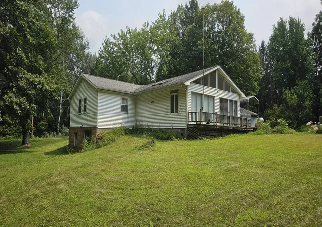 Photo 2 of Single family home for sale at 31002 60th Street, Bangor, MI 49013 | MLS# 66026042026 | Listing updated on 2026-09-17