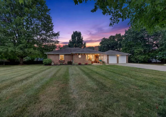 Photo 1 of Sale Pending at 6734 Oakland Dr, Portage, MI 49024 | MLS# 64026042021 | Listing updated on 2026-08-20