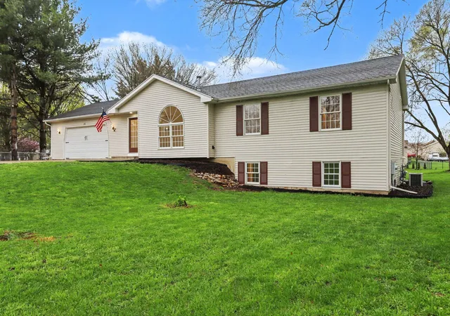 Photo 2 of Single family home for sale at 676 N 10th Street, Plainwell, MI 49080 | MLS# 66026042029 | Listing updated on 2026-09-15